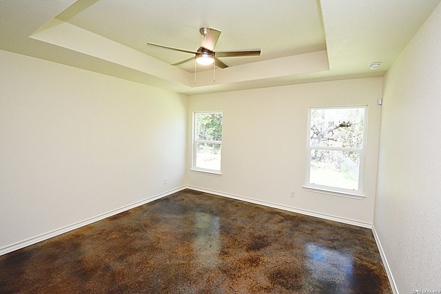 Spacious, unfurnished interior of a new home in , Spring Branch (Image 9).