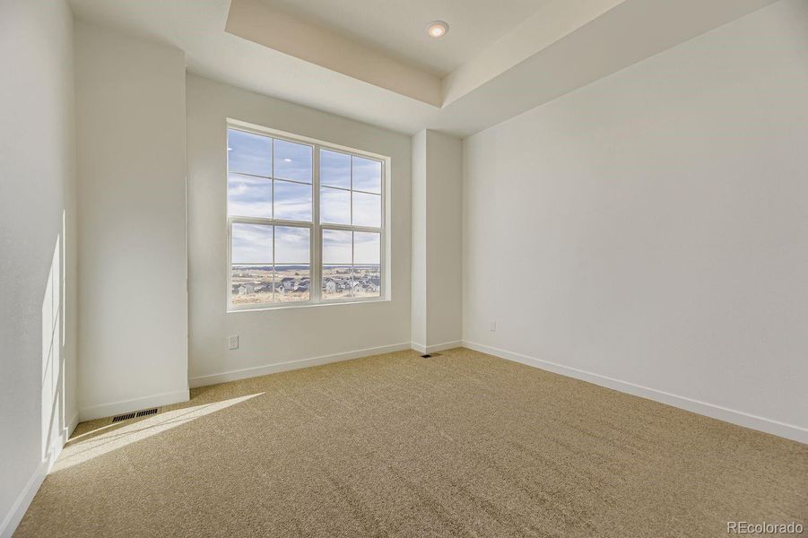 Spacious, unfurnished interior of a new home in Independence: The Pioneer Collection, Elizabeth (Image 8).