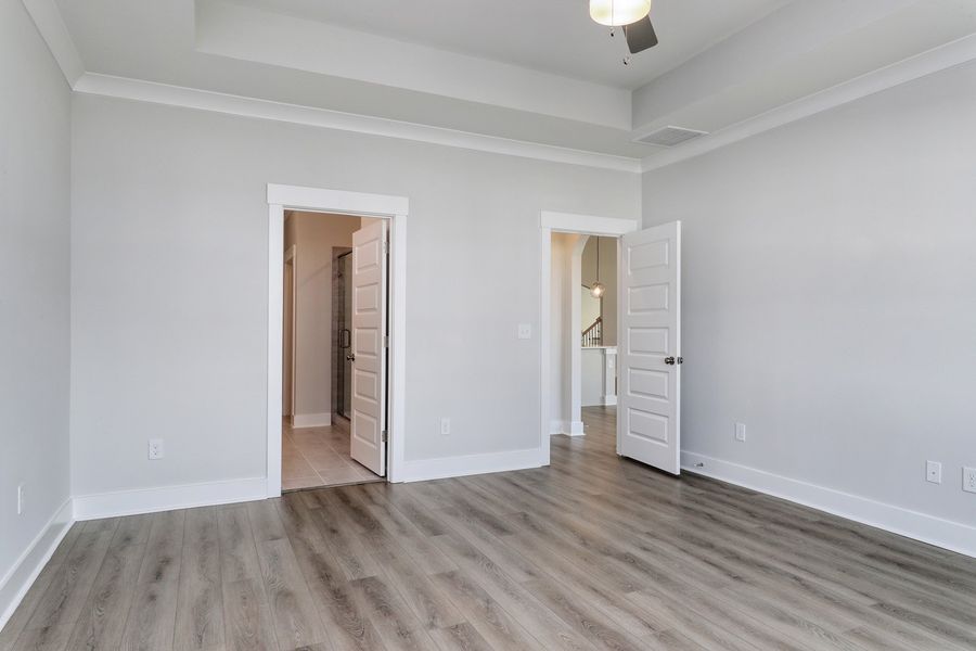 Spacious, unfurnished interior of a new home in Arcadia, Myrtle Beach (Image 28).