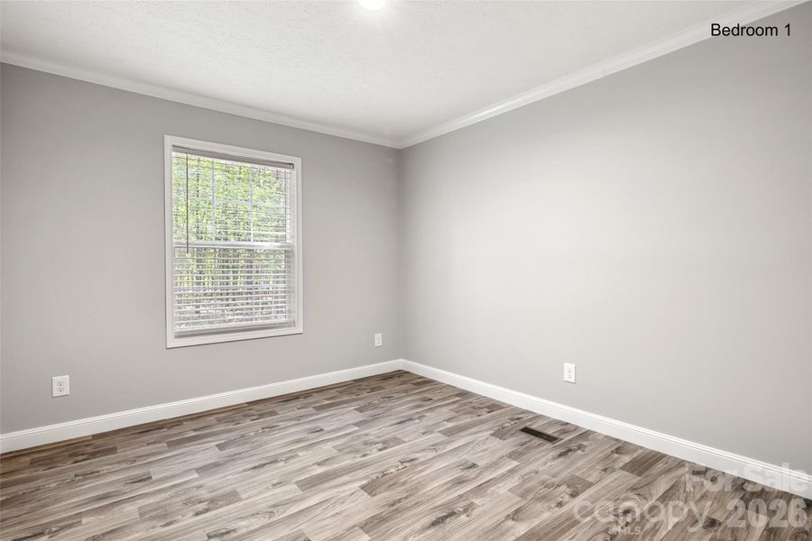 Spacious, unfurnished interior of a new home in , Lancaster (Image 14).
