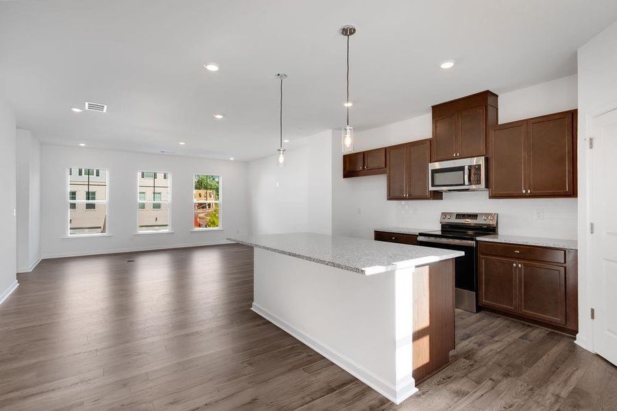 Image 26 of a home in Somerset at Veterans Memorial.