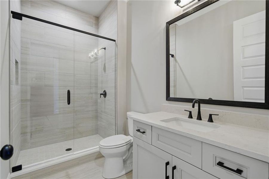 Furnished interior view inside a new home in , Gainesville (Image 8).