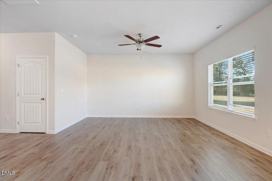 19-122 Continental Ln-19