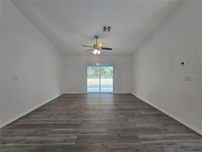 Spacious, unfurnished interior of a new home in , Ocklawaha (Image 40).