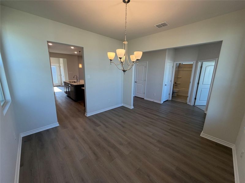 Spacious, unfurnished interior of a new home in Lariat, Liberty Hill (Image 15).