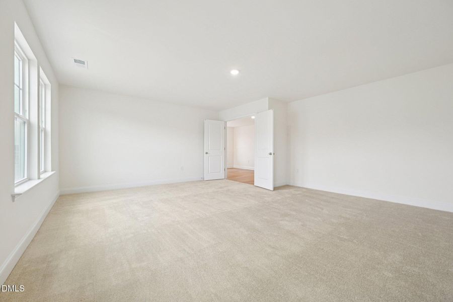 28-web-or-mls-Willow Cameron Wy-S0502-02