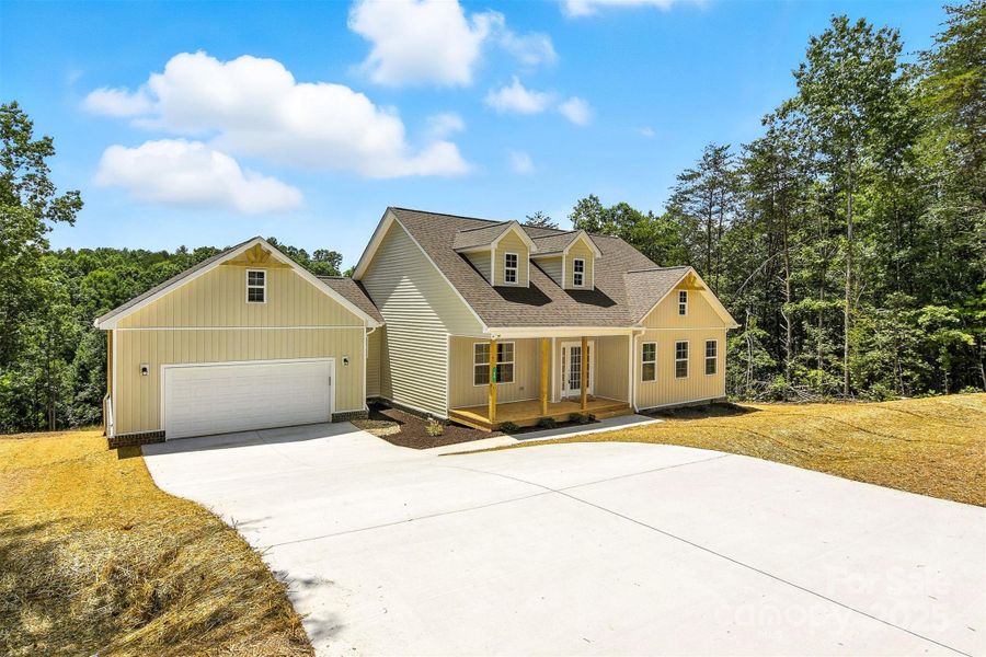 Front exterior of a new home in , Hickory, NC, highlighting curb appeal (Image 29). Front exterior of a new home in , Hickory, NC, highlighting curb appeal (Image 29).
