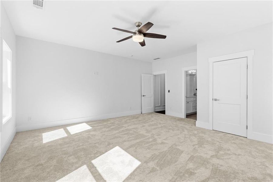 Spacious, unfurnished interior of a new home in , Alpharetta (Image 100).