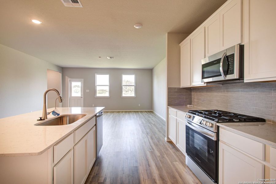 Furnished interior view inside a new home in Hickory Ridge, San Antonio (Image 51).