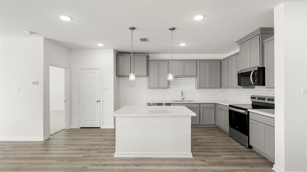 06. 2925 Kimberwick - Kitchen