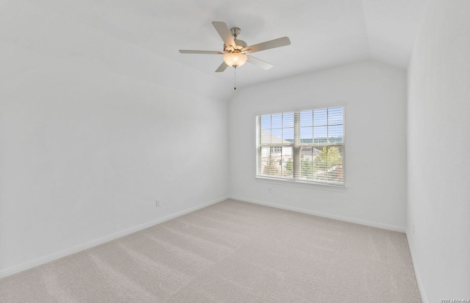 Spacious, unfurnished interior of a new home in Davis Ranch, San Antonio (Image 39).