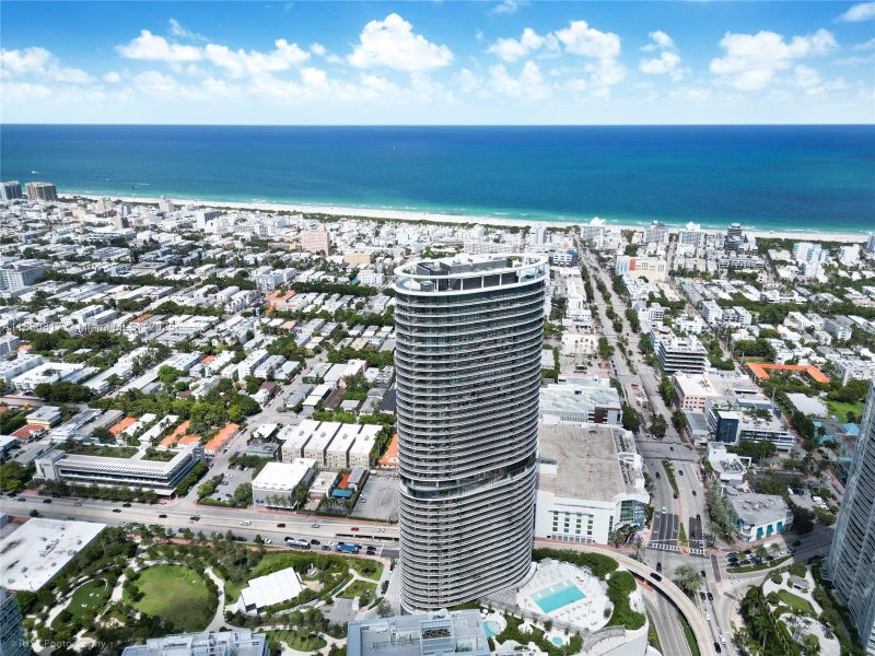 Image 17 of a home in Five Park. Image 17 of a home in Five Park.