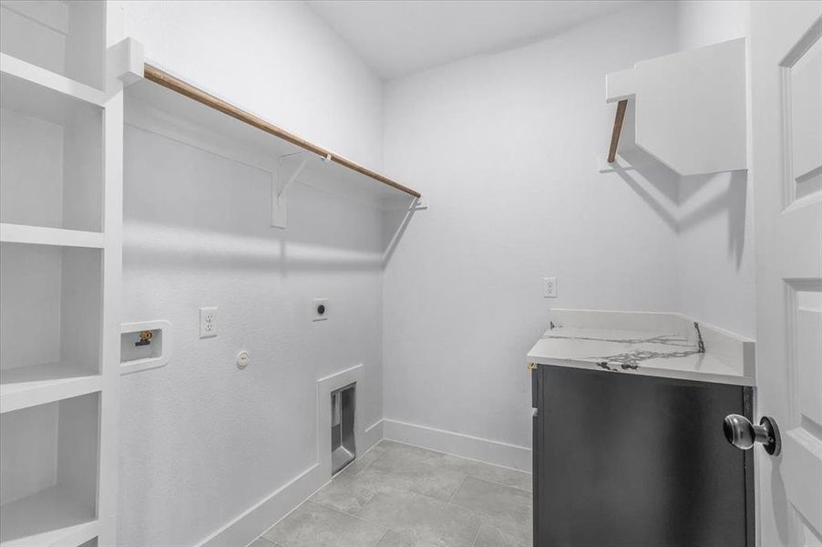 Furnished interior view inside a new home in , Fort Worth (Image 9). Furnished interior view inside a new home in , Fort Worth (Image 9).