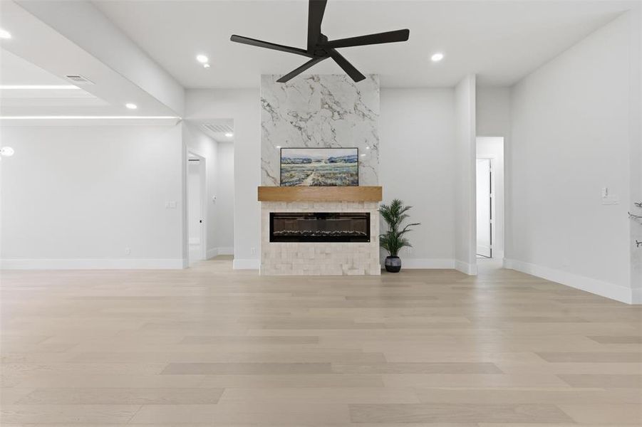 Spacious, unfurnished interior of a new home in , Granbury (Image 29). Spacious, unfurnished interior of a new home in , Granbury (Image 29).