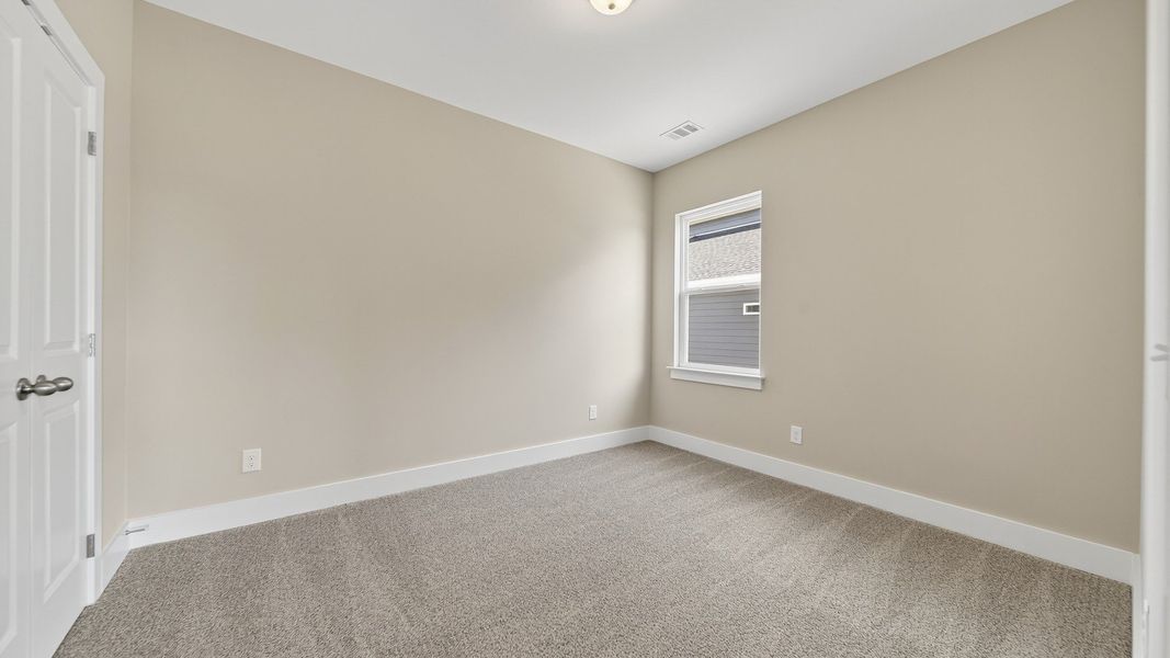 Spacious, unfurnished interior of a new home in McClure Farms, Columbia (Image 35).