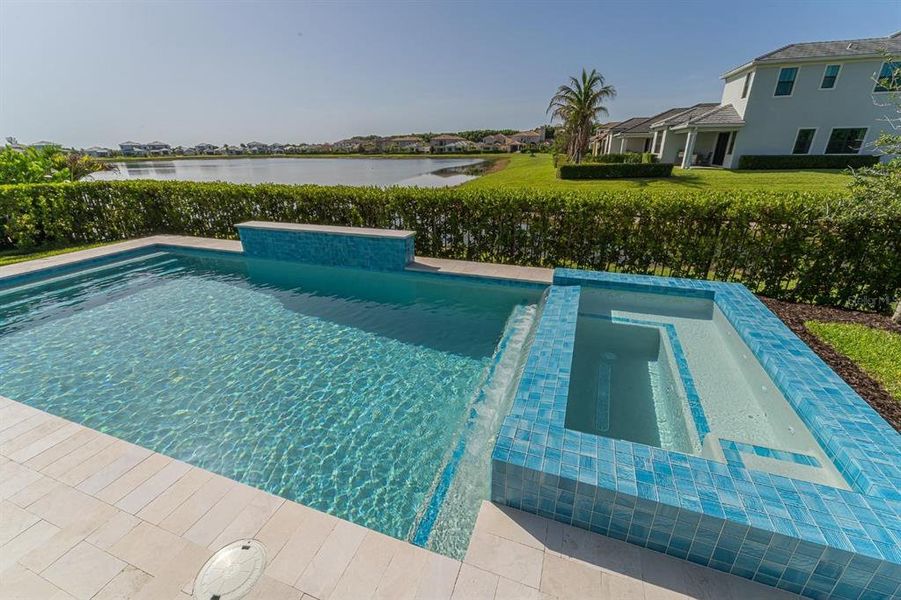 Exterior details and patio area of a home in Tesoro Club, Port St. Lucie (Image 21).