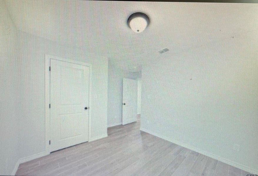 Spacious, unfurnished interior of a new home in , Tyler (Image 21).