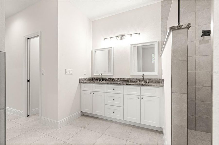 Furnished interior view inside a new home in , Dunnellon (Image 4).