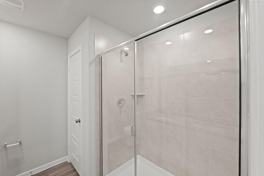 Image 22 of a home in Bammel Oaks.