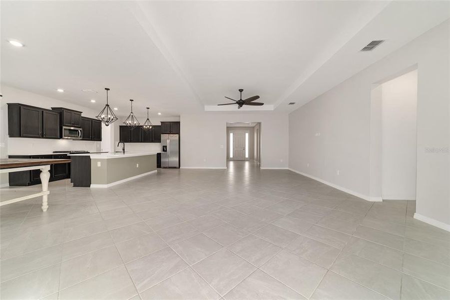 Spacious, unfurnished interior of a new home in Calesa Township, Ocala (Image 57).