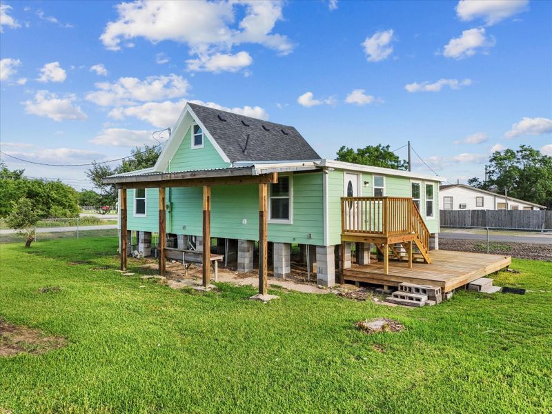Front exterior of a new home in , Dickinson, TX, highlighting curb appeal (Image 1). Front exterior of a new home in , Dickinson, TX, highlighting curb appeal (Image 1).