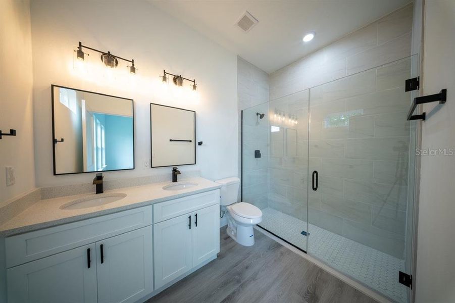 Furnished interior view inside a new home in , Ocala (Image 7).