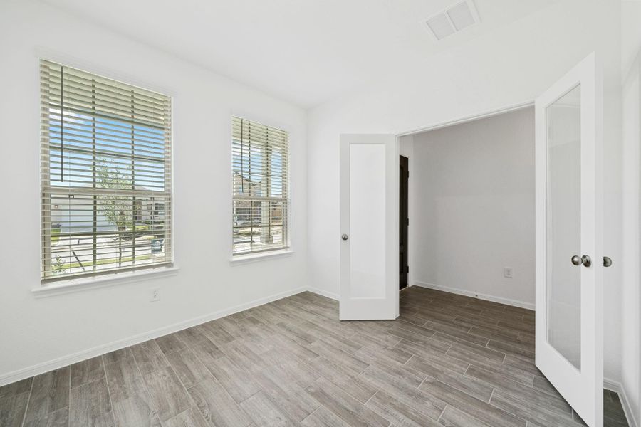 Image 20 of a home in Bay Creek.