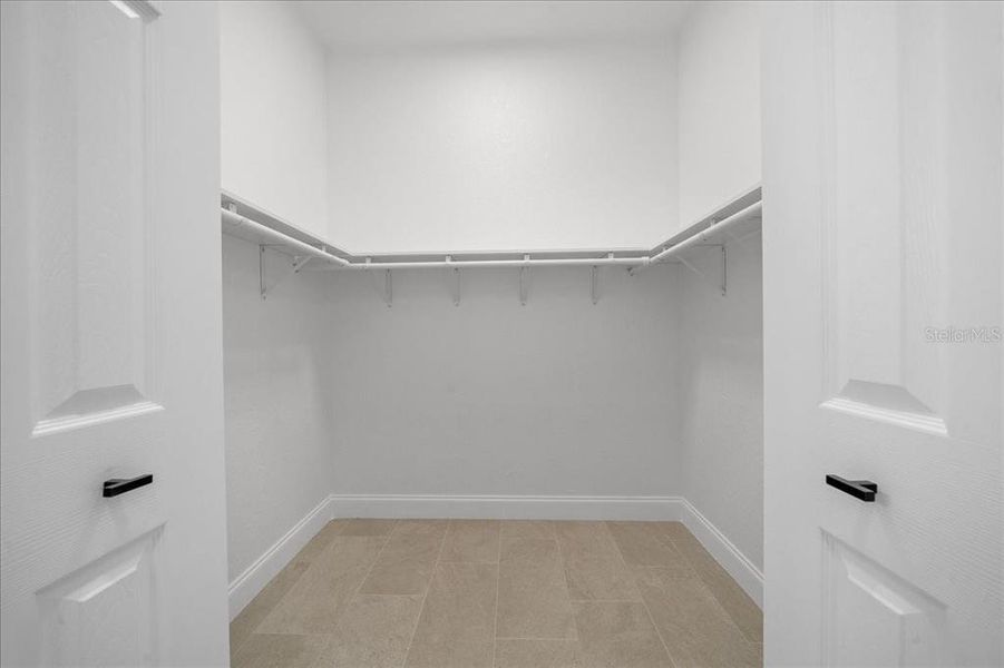 Spacious, unfurnished interior of a new home in , Dunnellon (Image 39). Spacious, unfurnished interior of a new home in , Dunnellon (Image 39).