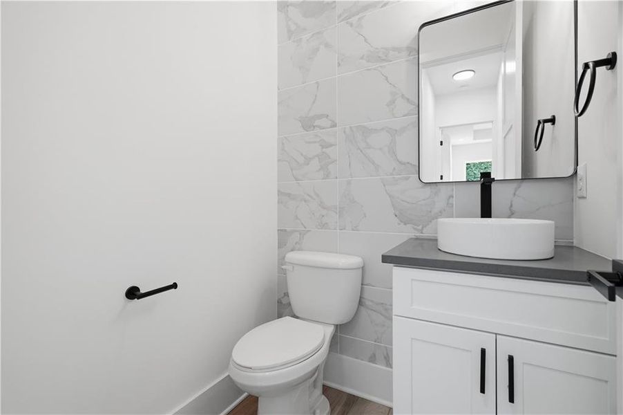 Furnished interior view inside a new home in , Jefferson (Image 16).