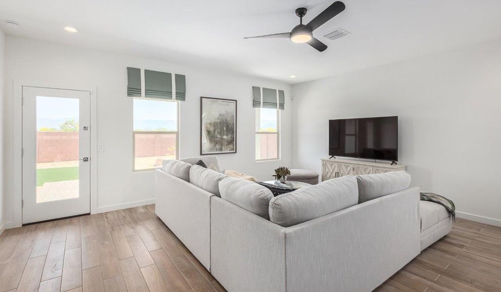 Furnished interior view inside a new home in Hanson Ridge, Vail (Image 9).