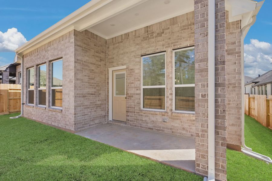 Representative exterior details of a home built from the Toronto by Chesmar Homes in Jordan Ranch 40's, Fulshear (Image 3). Representative exterior details of a home built from the Toronto by Chesmar Homes in Jordan Ranch 40's, Fulshear (Image 3).