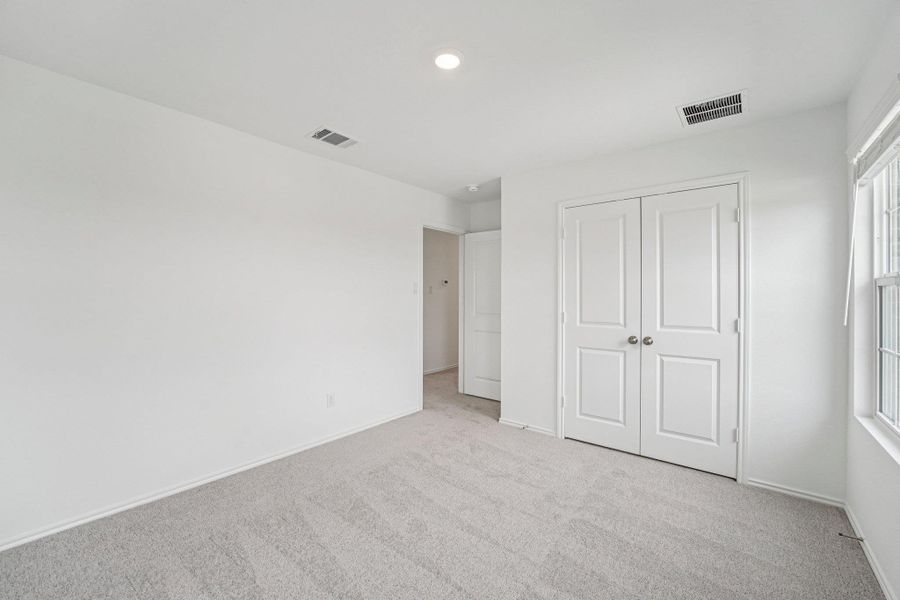 Spacious, unfurnished interior of a new home in Clayton Ranch, Copperas Cove (Image 27).