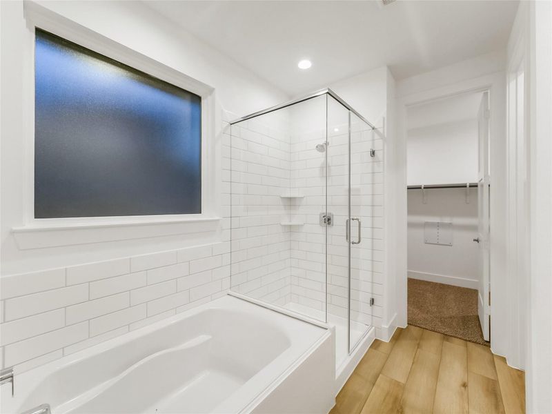 Furnished interior view inside a new home in Silverthorne, Conroe (Image 3). Furnished interior view inside a new home in Silverthorne, Conroe (Image 3).