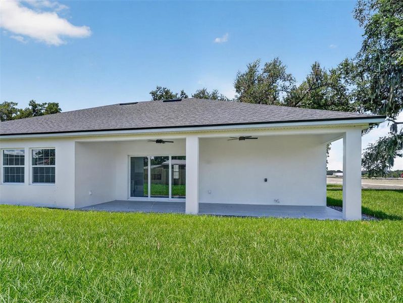 Exterior details and patio area of a home in , Plant City (Image 29).