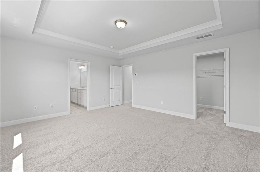 Spacious, unfurnished interior of a new home in Overland, Locust Grove (Image 26).