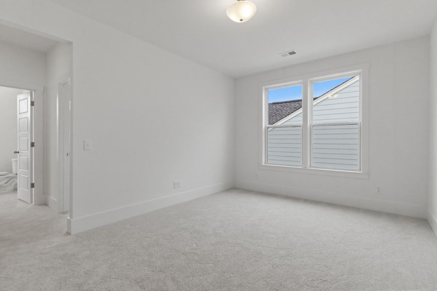 Spacious, unfurnished interior of a new home in Homecoming, Ravenel (Image 41).