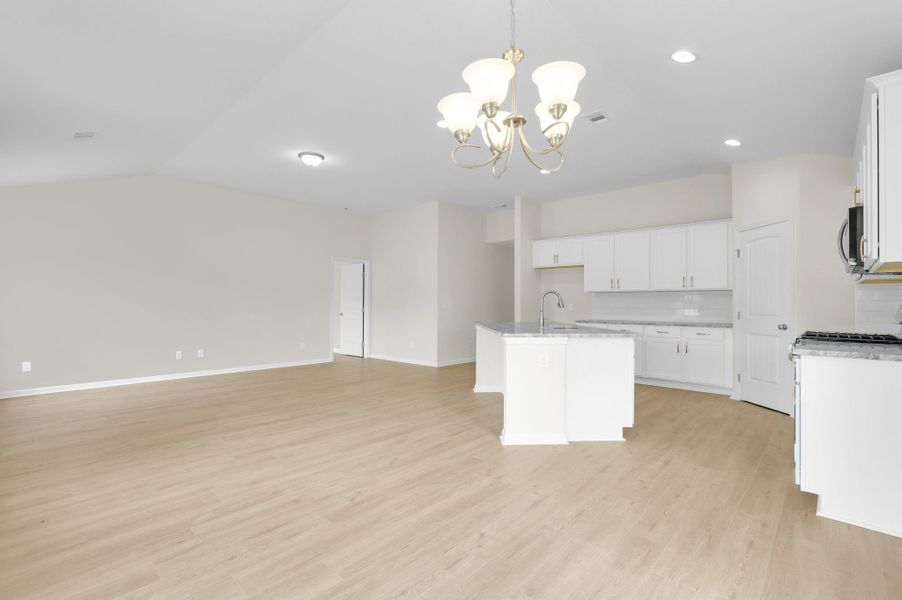 Spacious, unfurnished interior of a new home in Heritage at New Riverside, Bluffton (Image 14).