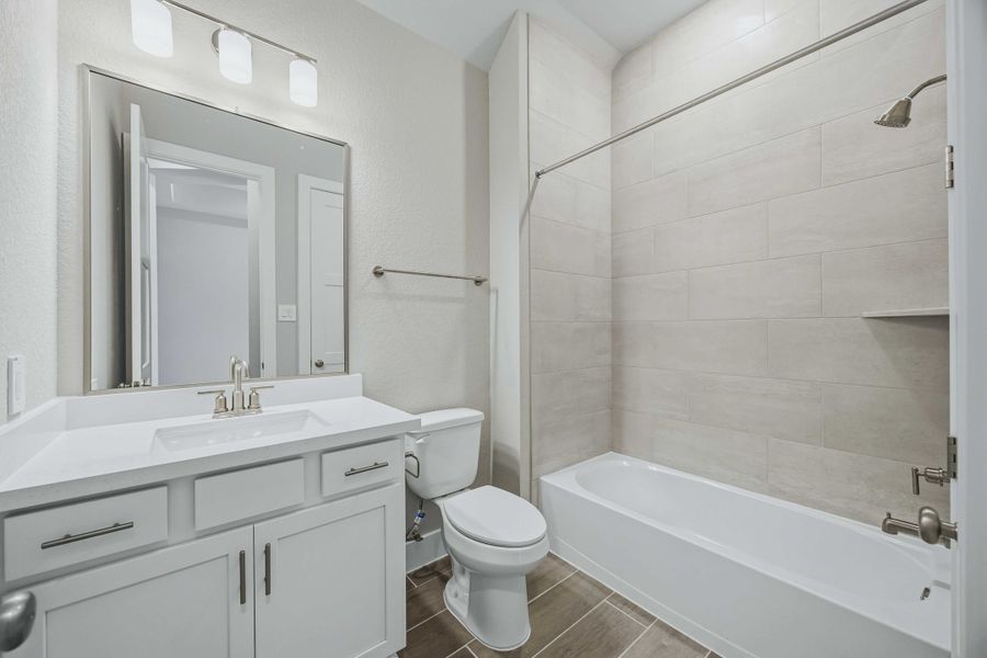 Furnished interior view inside a new home in Sienna, Missouri City (Image 7). Furnished interior view inside a new home in Sienna, Missouri City (Image 7).