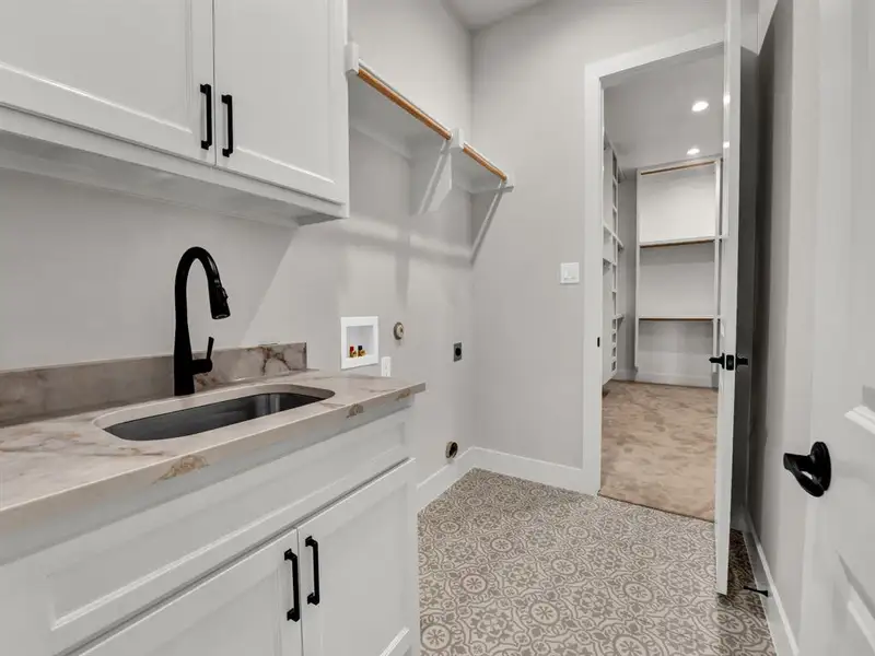 Furnished interior view inside a new home in , Weatherford (Image 6).