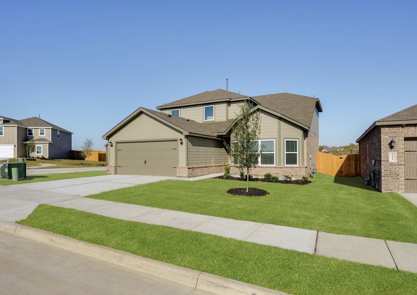 The Gideon has a wonderful driveaway leading to the home.