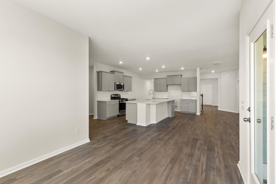 Spacious, unfurnished interior of a new home in Heron's Walk at Summers Corner: Coastal Collection, Summerville (Image 44). Spacious, unfurnished interior of a new home in Heron's Walk at Summers Corner: Coastal Collection, Summerville (Image 44).