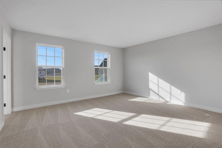 Spacious, unfurnished interior of a new home in Edinburgh, Locust Grove (Image 17).