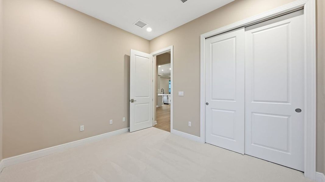 Spacious, unfurnished interior of a new home in PGA Village Verano, Port St. Lucie (Image 26).