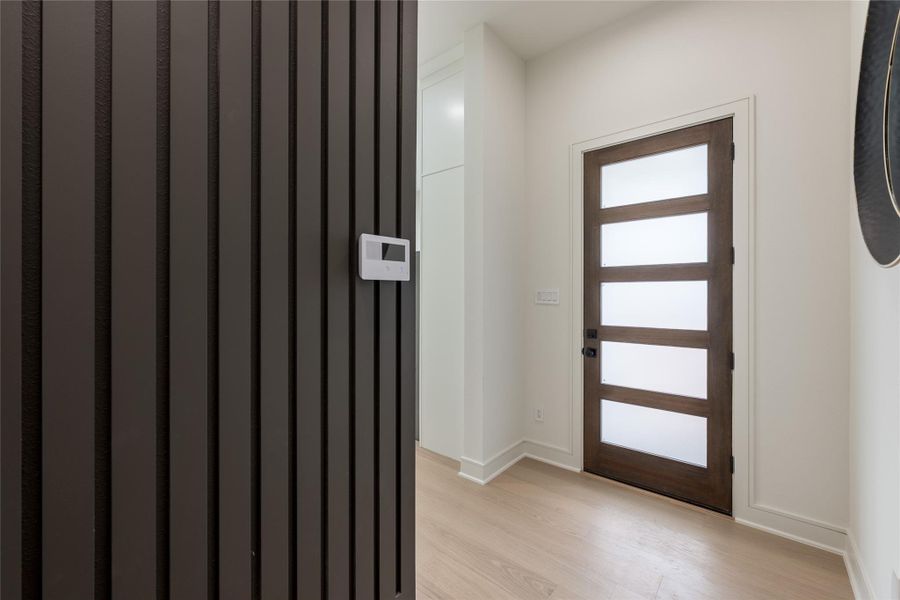 Spacious, unfurnished interior of a new home in , Houston (Image 22).