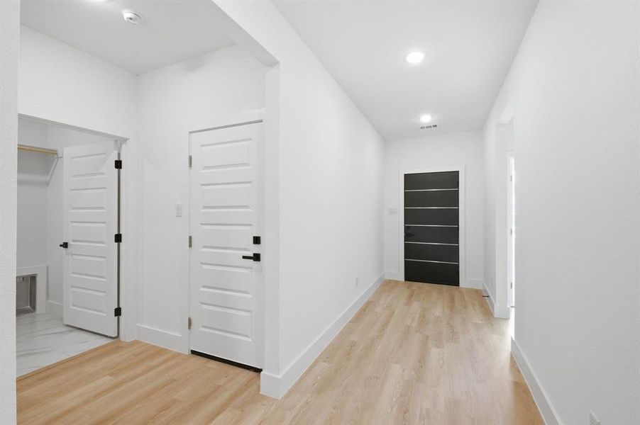 Spacious, unfurnished interior of a new home in , Denison (Image 16).