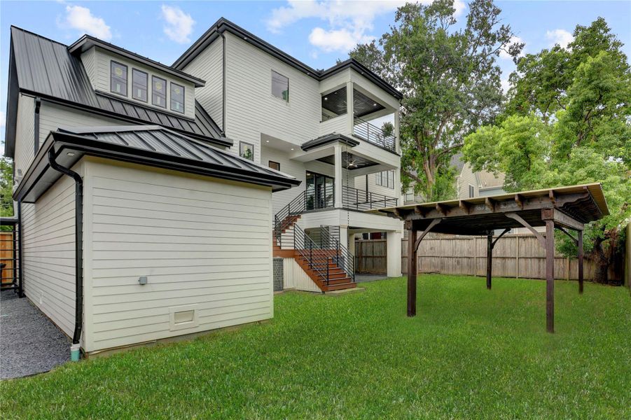 Front exterior of a new home in , Houston, TX, highlighting curb appeal (Image 23).