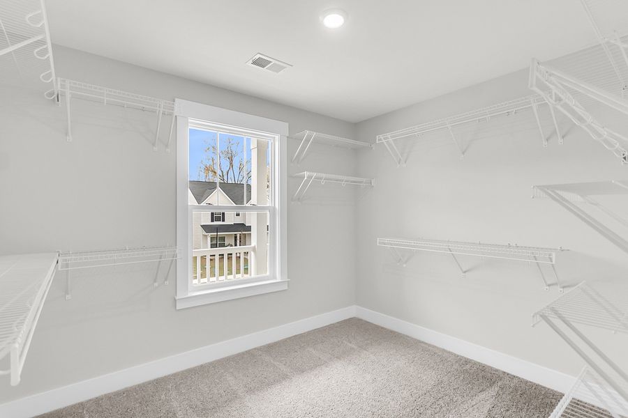 Spacious, unfurnished interior of a new home in Six Oaks, Summerville (Image 35).