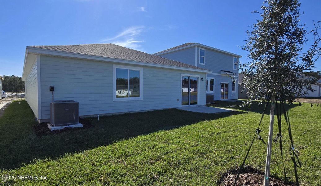Exterior details and patio area of a home in Kings Preserve, Jacksonville (Image 19).