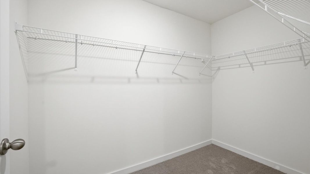 Spacious, unfurnished interior of a new home in Oak Hill, Vonore (Image 29).