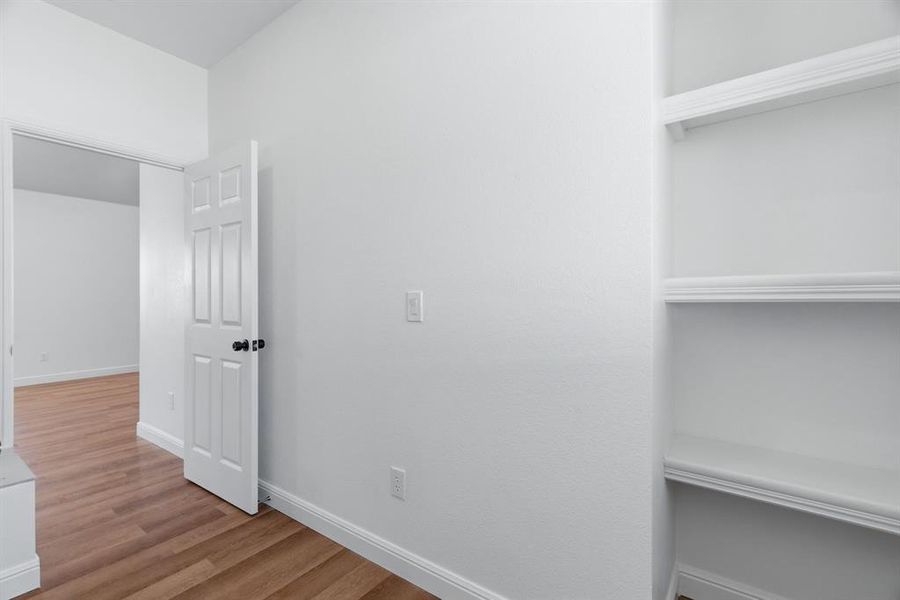 Spacious, unfurnished interior of a new home in , Dallas (Image 23).